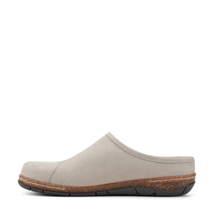 Ezra Slip-On Clogs - Earth Shoes Trending