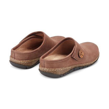 Ezra Slip-On Clogs - Earth Shoes New