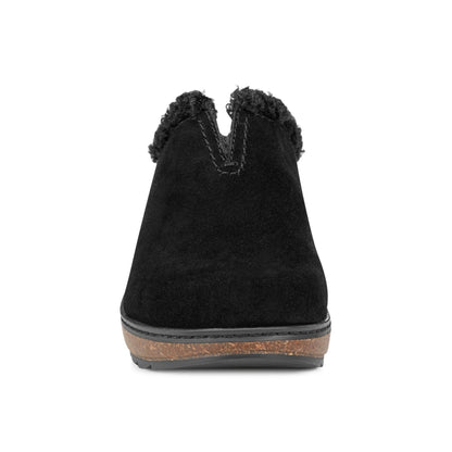 Kolia Round Toe Slip-on Casual Clogs - Earth Shoes Trending